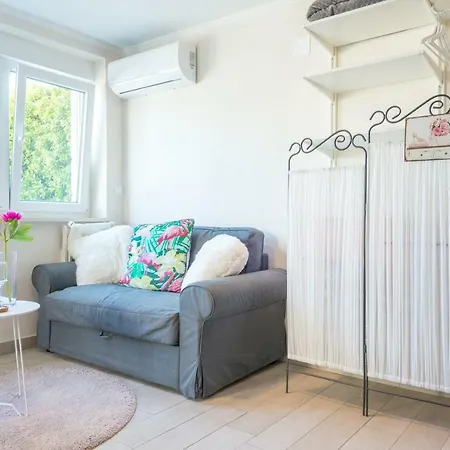 Apartman Brand New With Terrace & Parking