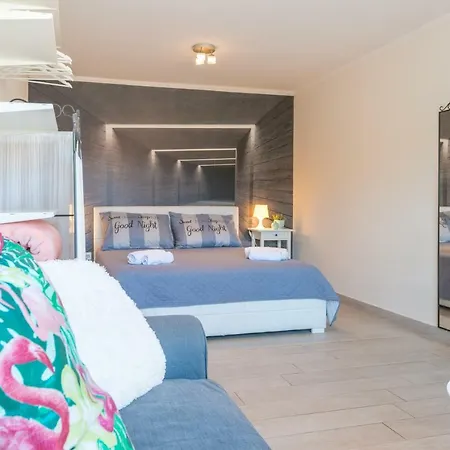 Apartman Brand New With Terrace & Parking