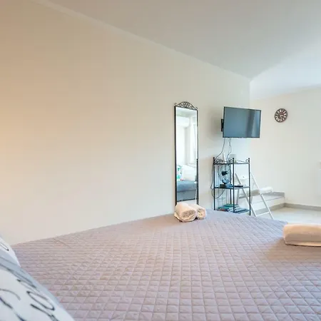 Brand New With Terrace & Parking Ragusa