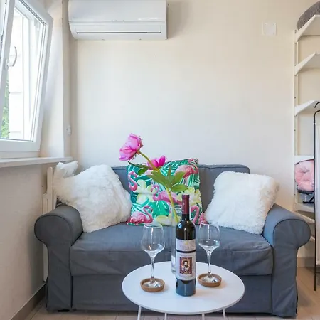 Brand New With Terrace & Parking *