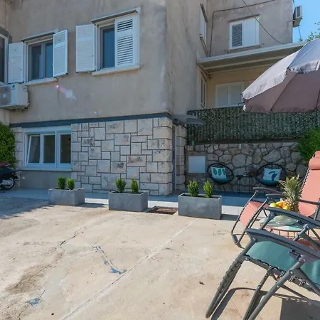 Apartment Brand New With Terrace & Parking *