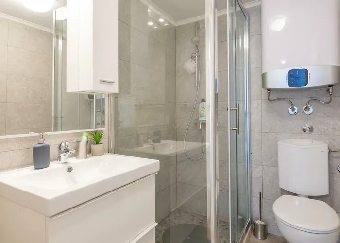 Apartmán Brand New With Terrace & Parking *