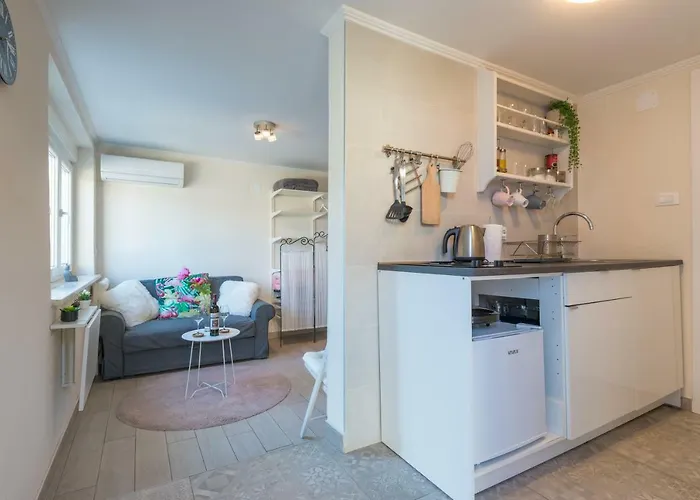 Brand New With Terrace & Parking Apartmán *