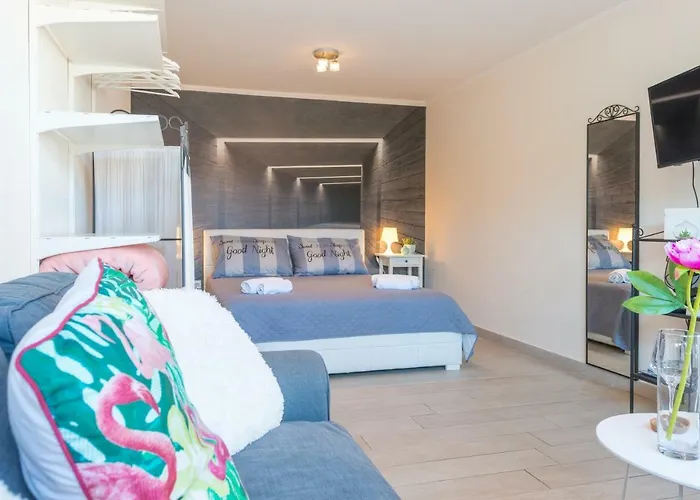 Apartmán Brand New With Terrace & Parking