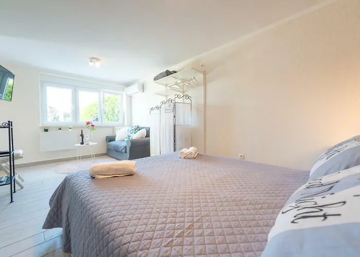 Brand New With Terrace & Parking *